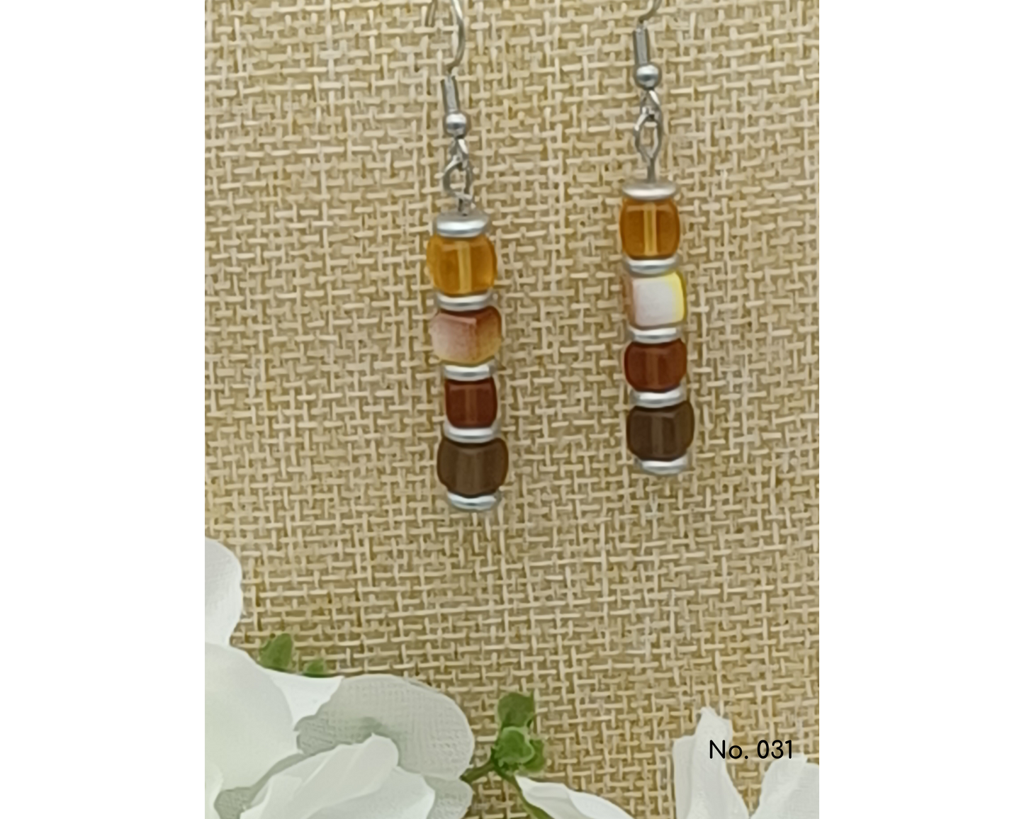 Ohrringe Glasperlen, Würfel mit Silberlinse, Celine