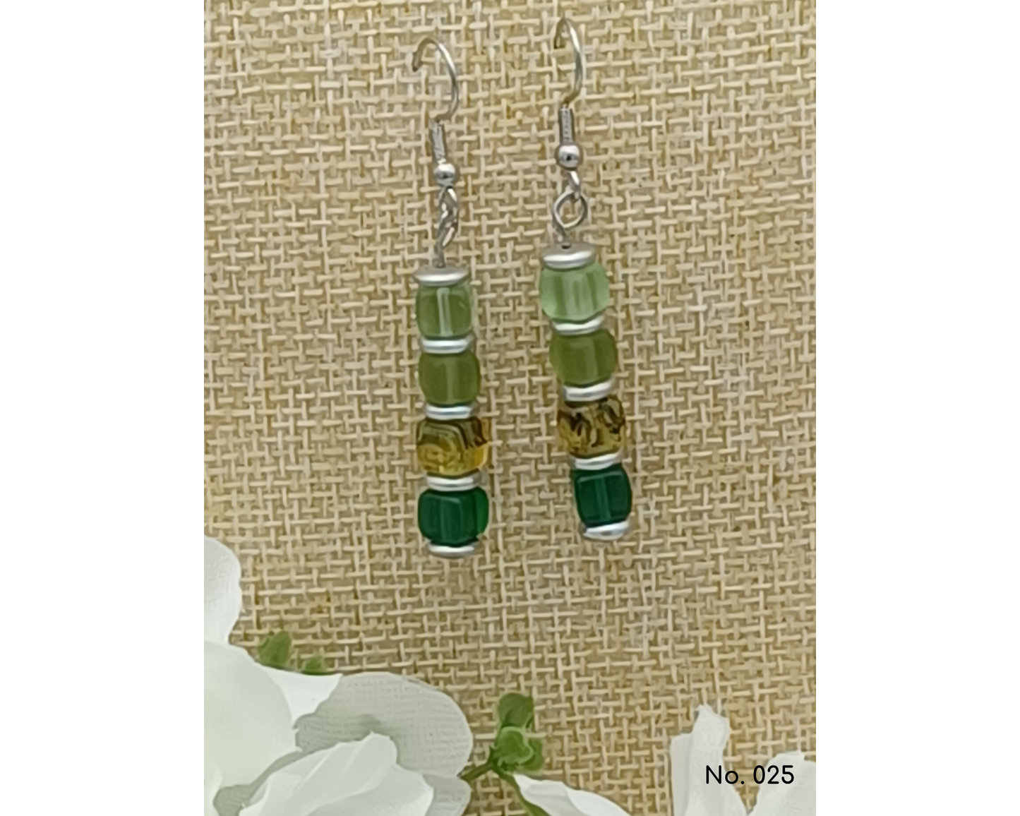 Ohrringe Glasperlen, Würfel mit Silberlinse, Celine
