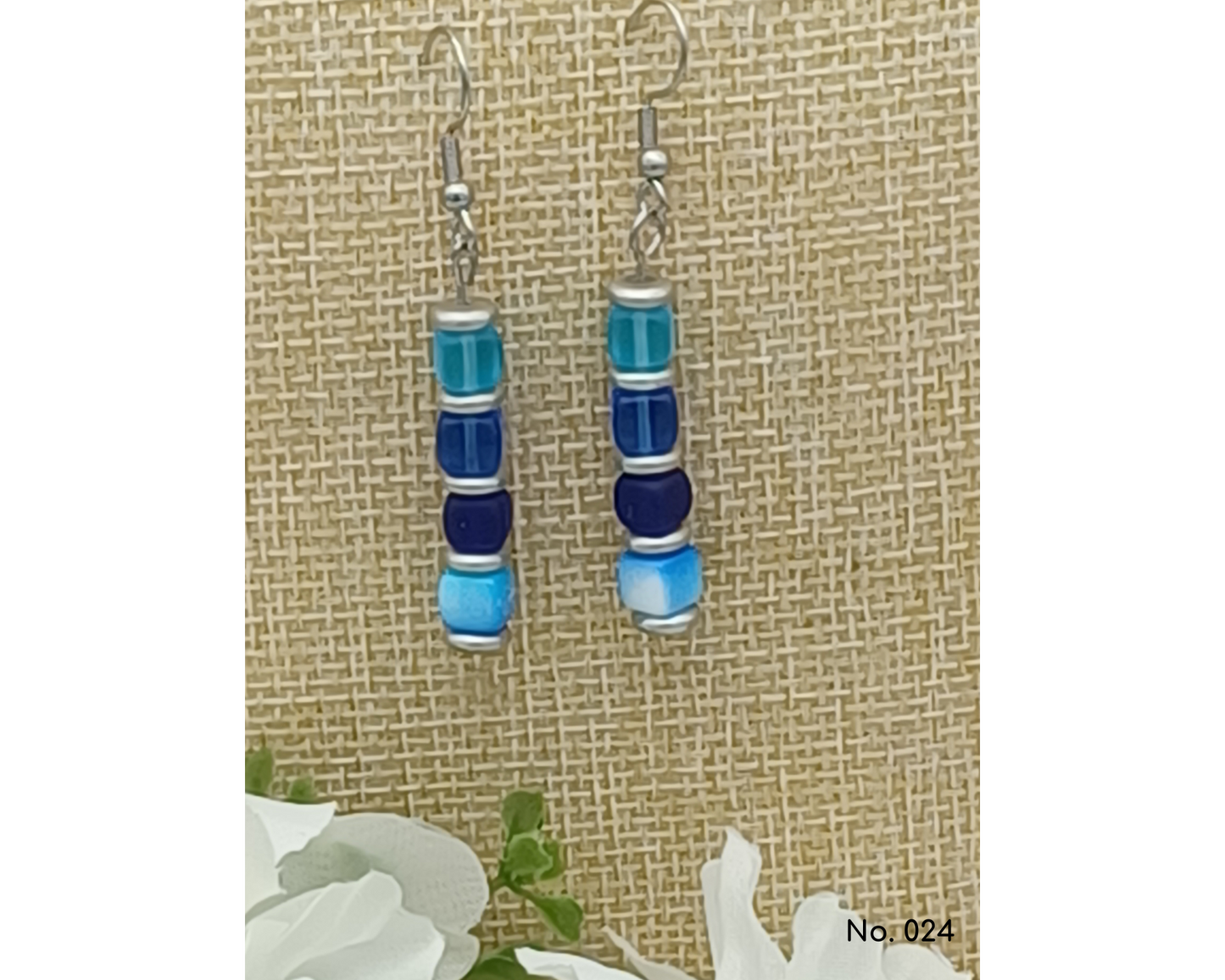 Ohrringe Glasperlen, Würfel mit Silberlinse, Celine
