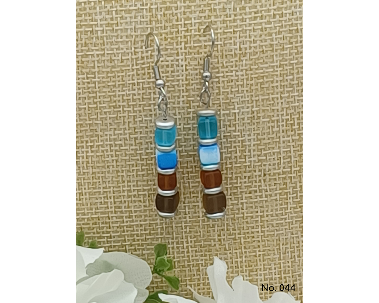 Ohrringe Glasperlen, Würfel mit Silberlinse, Celine