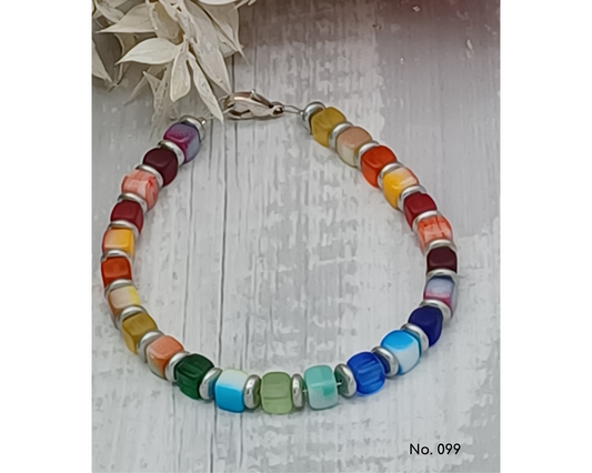 Armband Glasperlen, Würfel mit Silberlinse, Celine