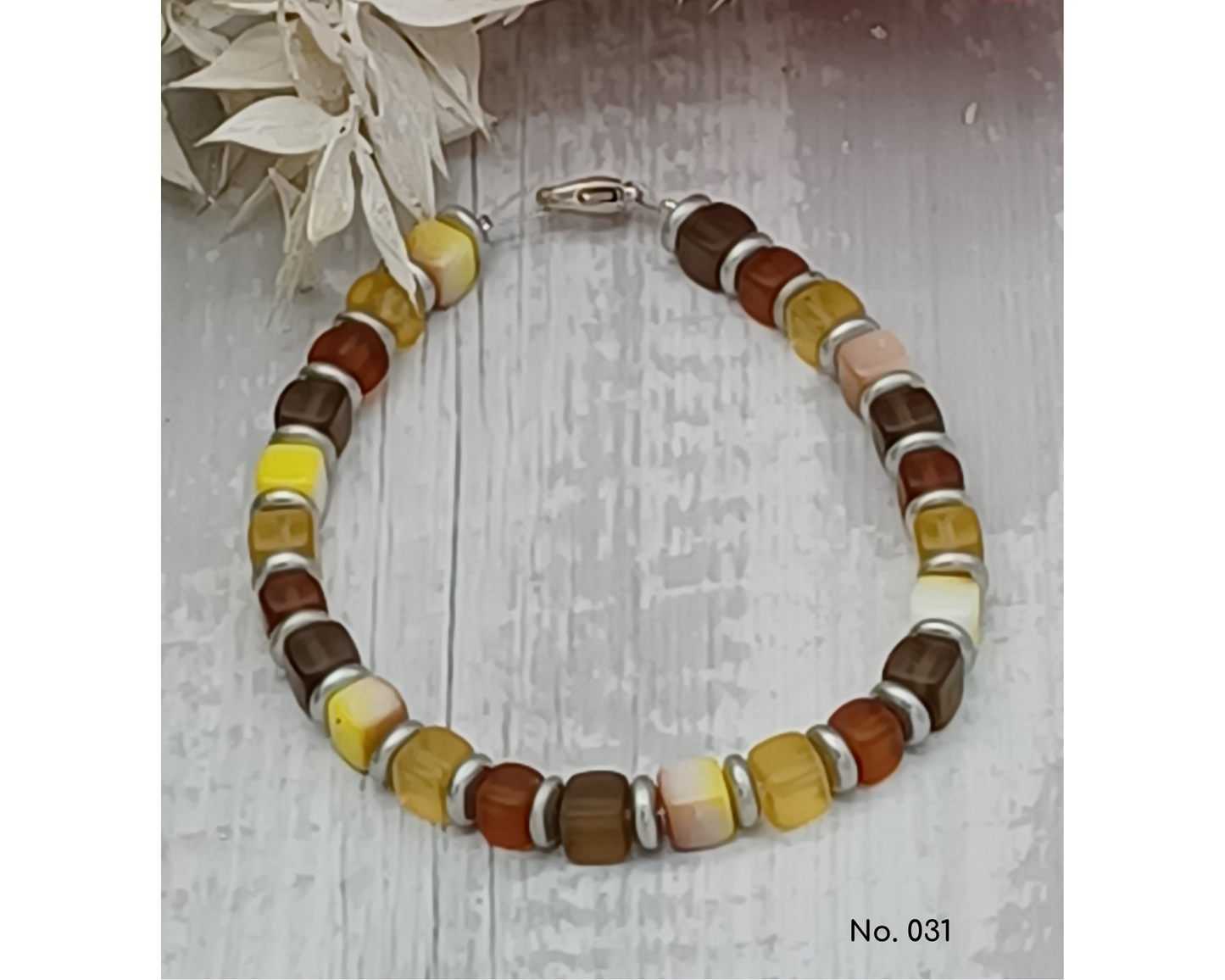 Armband Glasperlen, Würfel mit Silberlinse, Celine