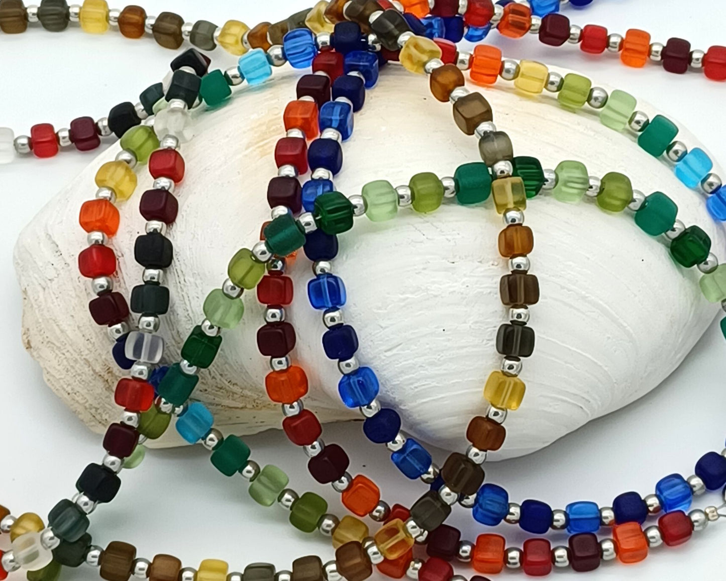 Halskette Glasperlen, Würfelform, Lillie