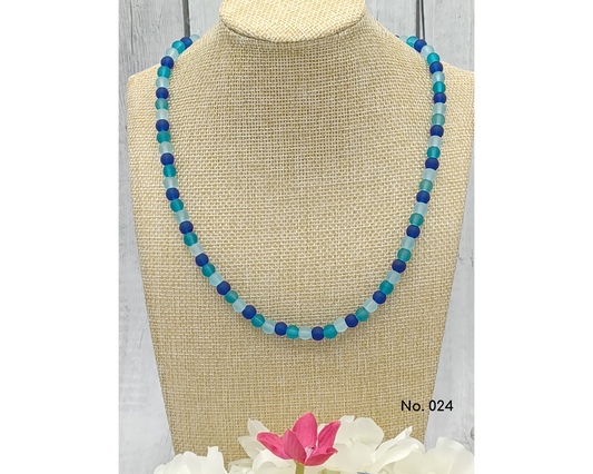 Halskette Glasperlen, gefrostet 5mm, Maja