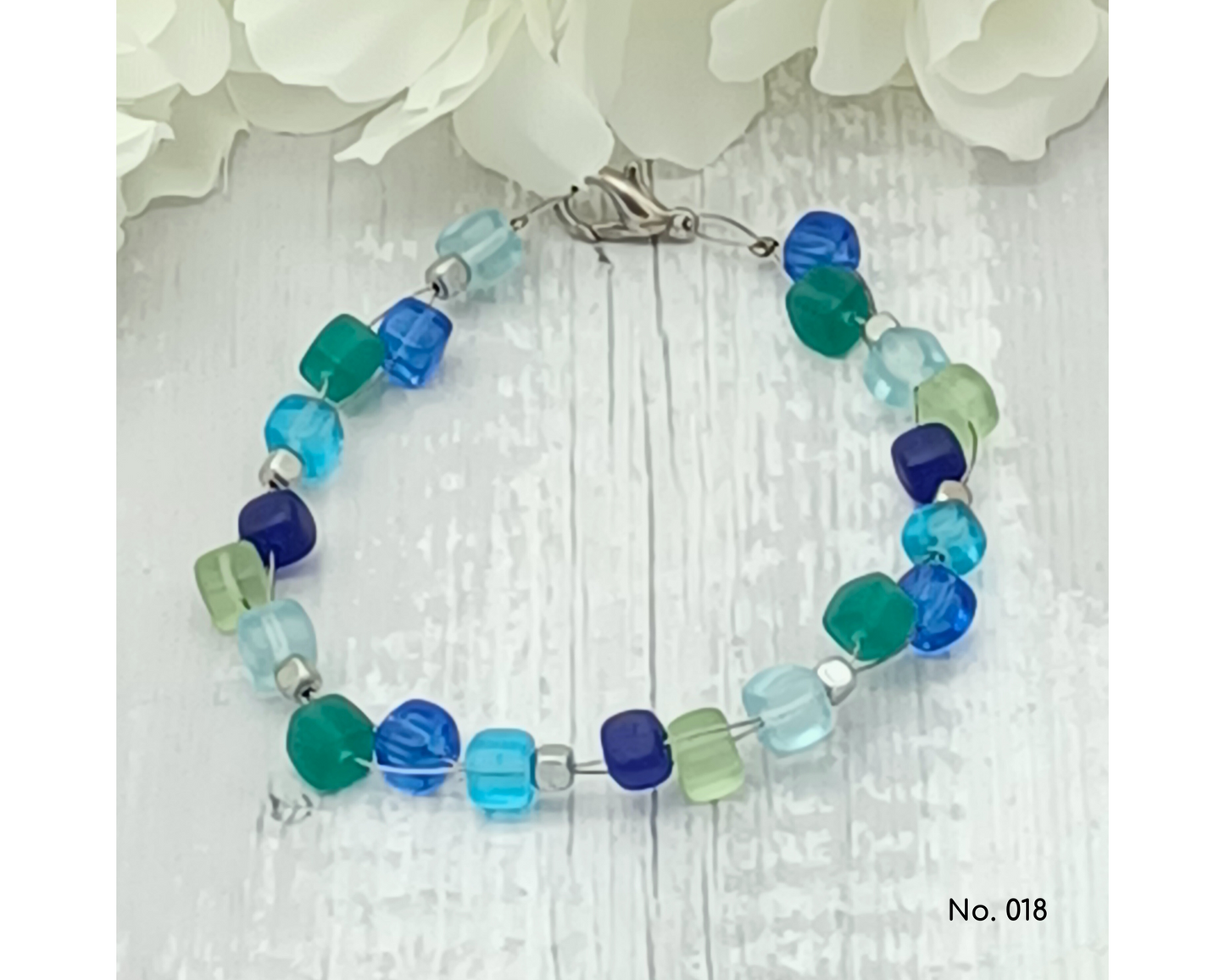 Armband Glasperlen, Würfelform gewuselt, Mira