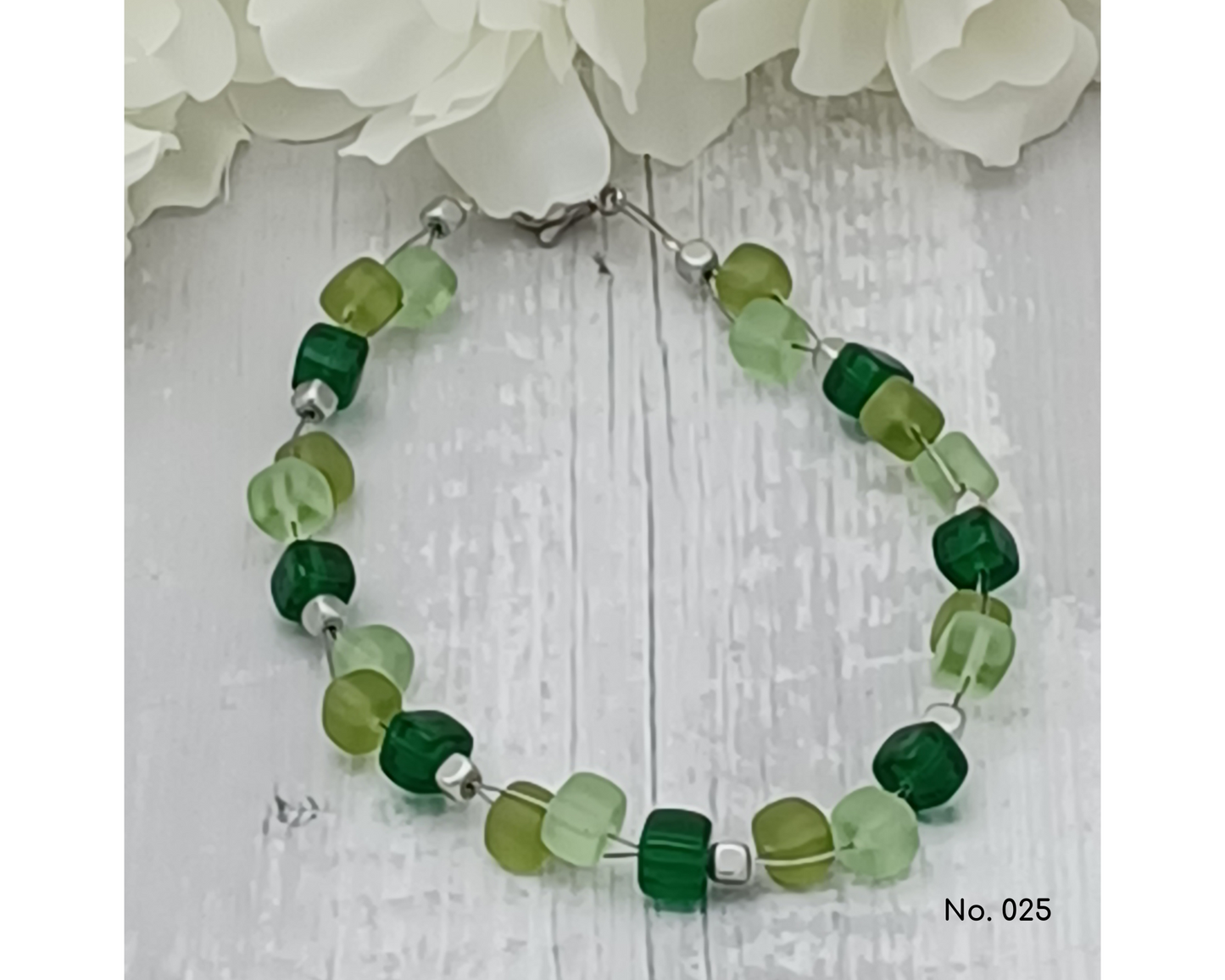 Armband Glasperlen, Würfelform gewuselt, Mira
