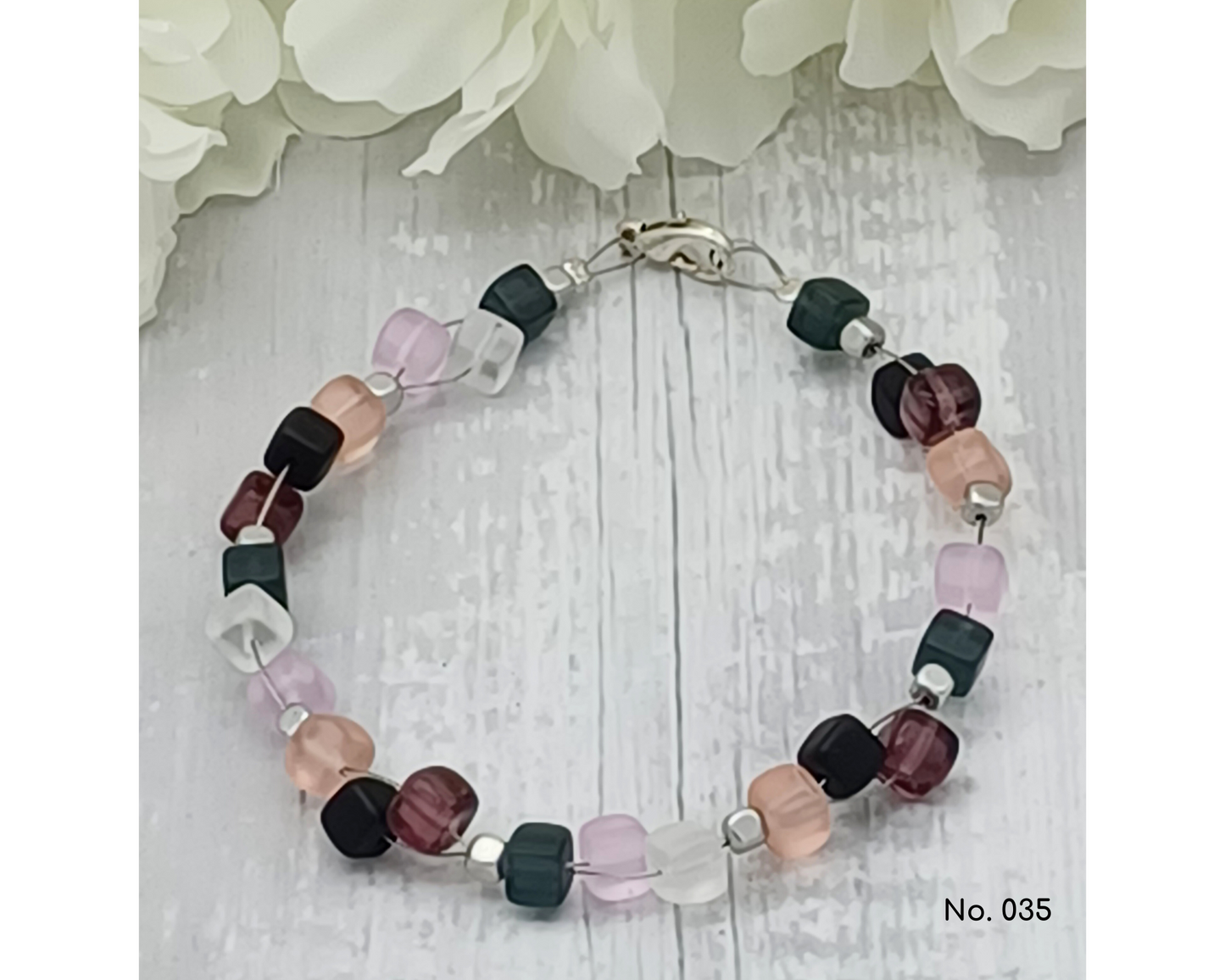 Armband Glasperlen, Würfelform gewuselt, Mira