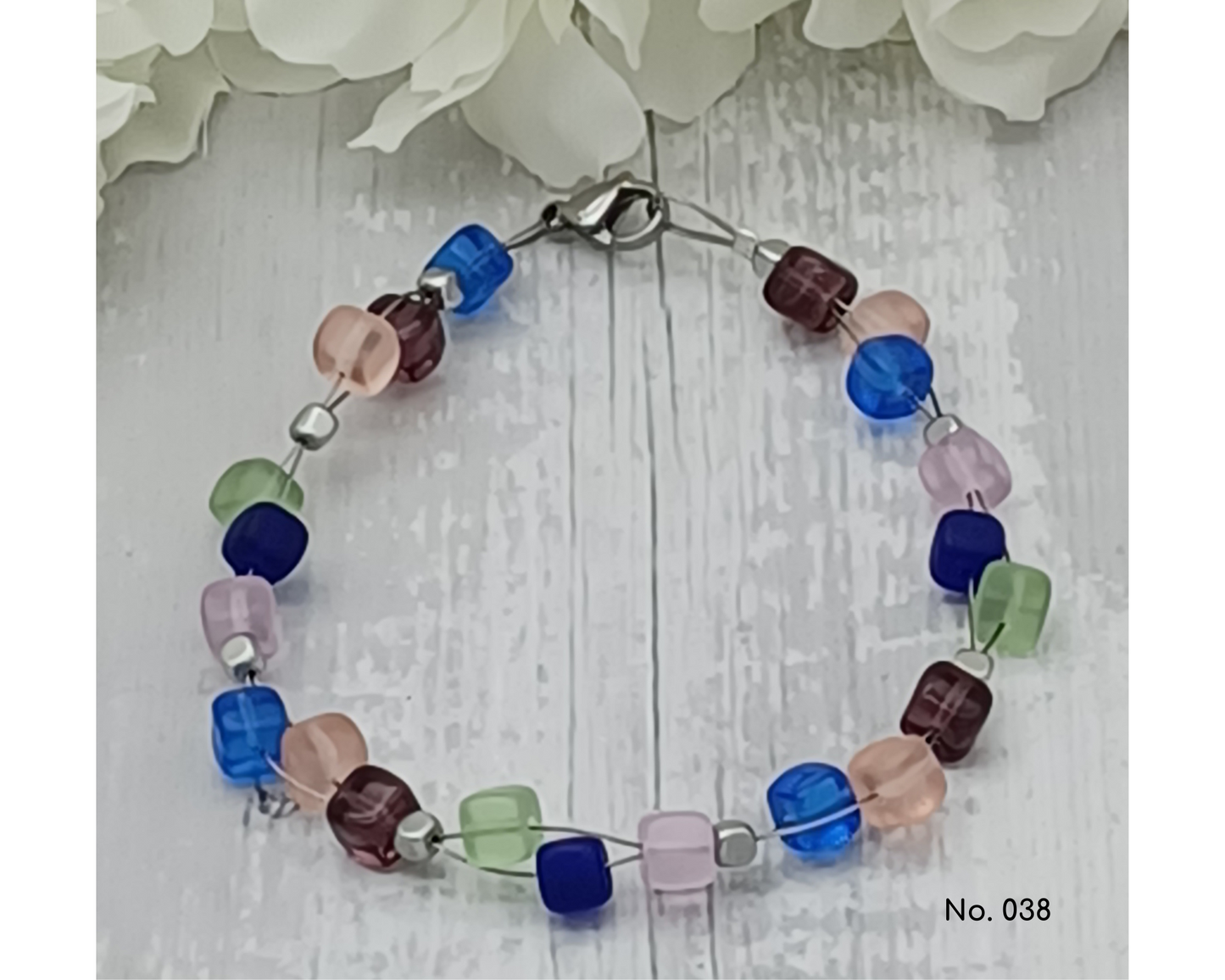 Armband Glasperlen, Würfelform gewuselt, Mira