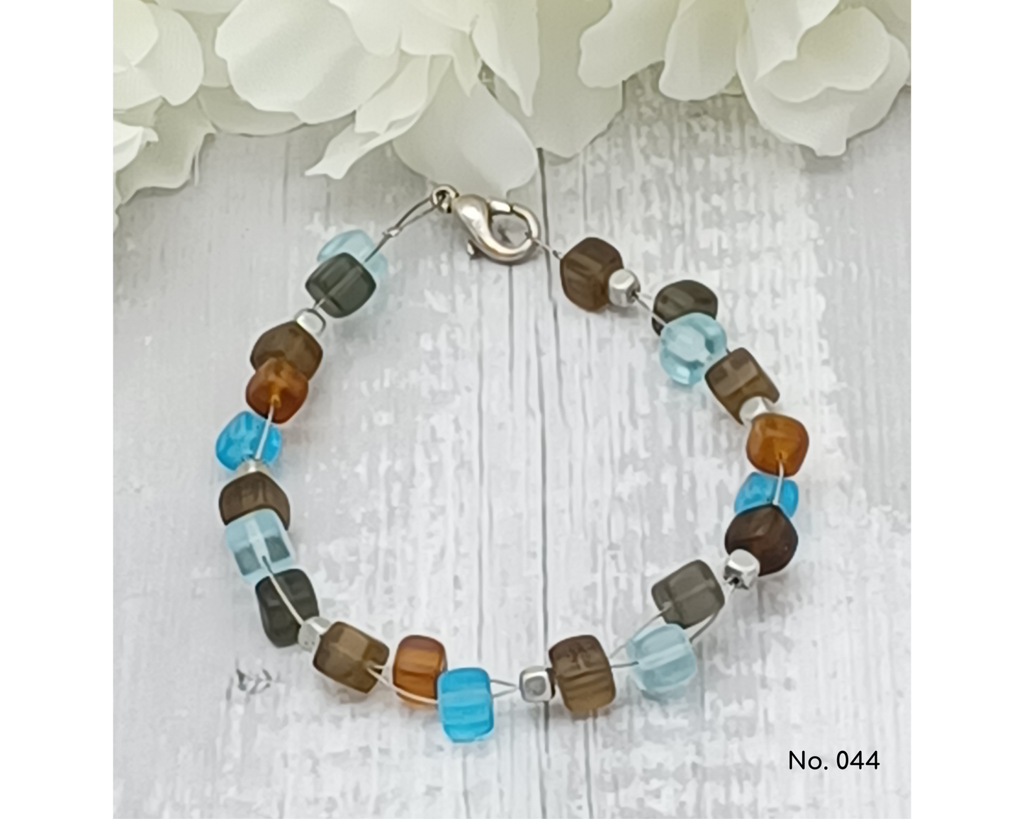 Armband Glasperlen, Würfelform gewuselt, Mira