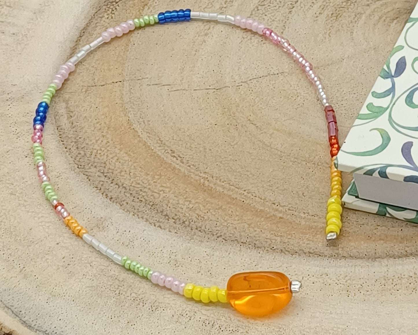 Lesezeichen mit Rocaills, Perlen- Anhänger
