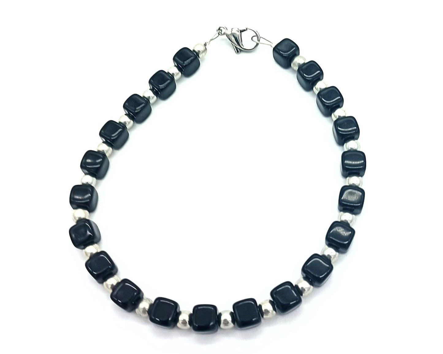 Armband Lilie- Böhmische Glasperlen in klassischer Würfelform mit Silberperle (Glas)