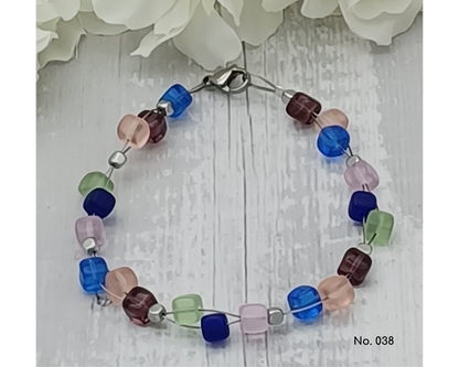 Armband Glasperlen, Würfelform gewuselt, Mira