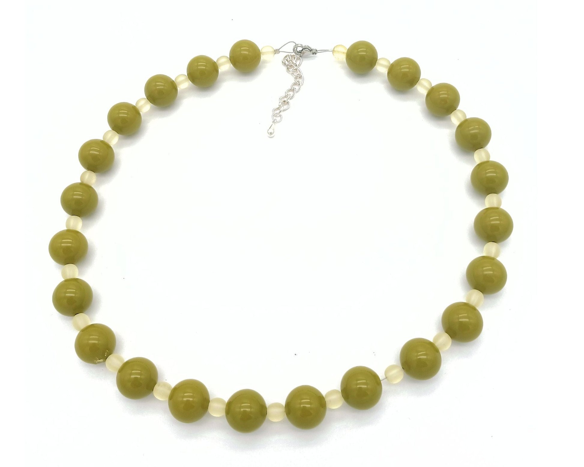 perleperle Modeschmuck handgefertigt K521 Quitschi Perlenkette - Acrylperlen 11 mm 16 uni oliv